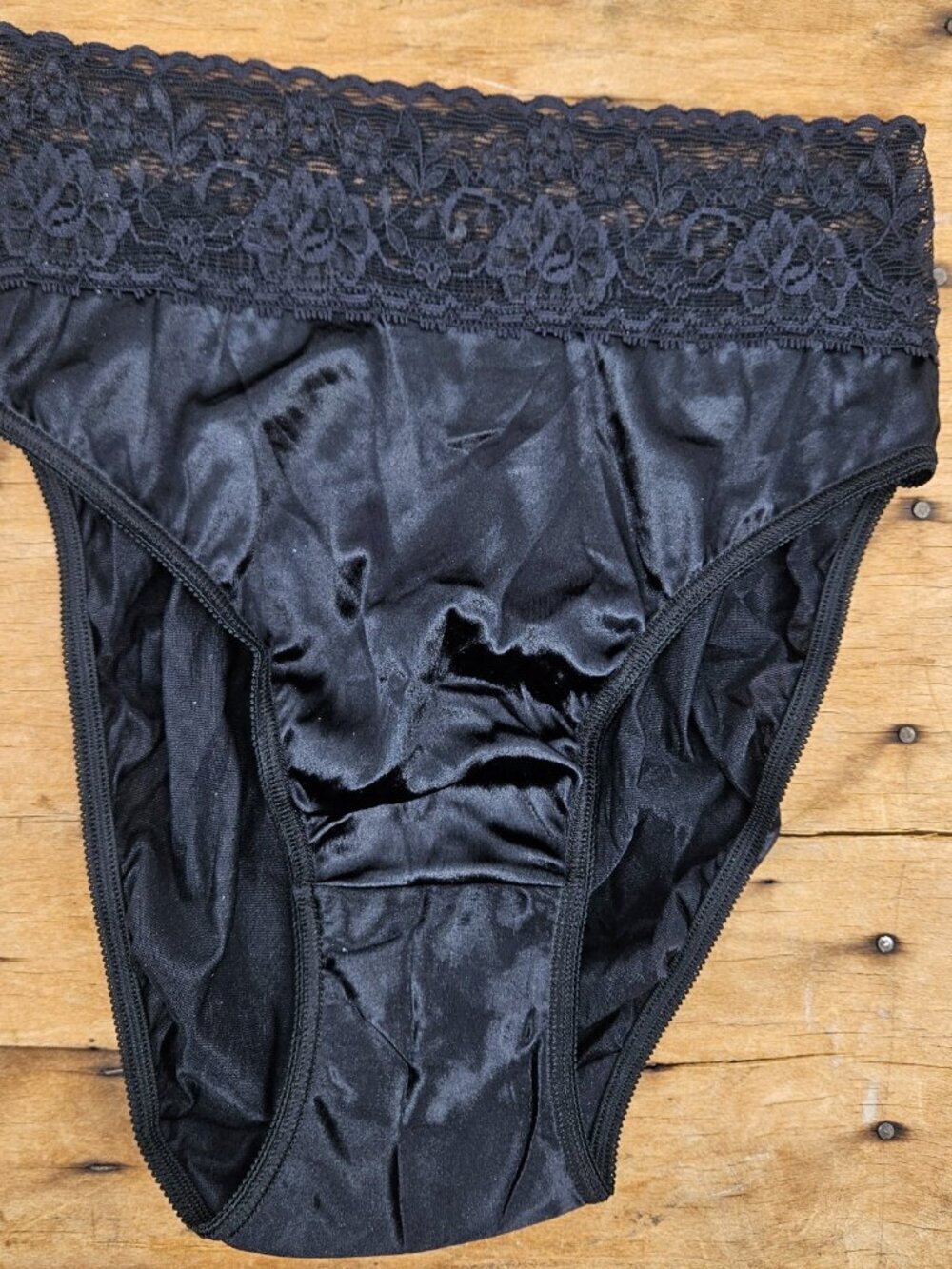 NWOT VTG 90s Black Satin Myonne Panties Womens 6 High Cut Lace Band